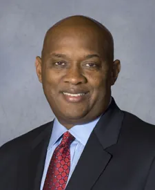 Official portrait of Dwight Evans