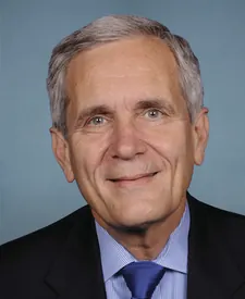Official portrait of Lloyd Doggett